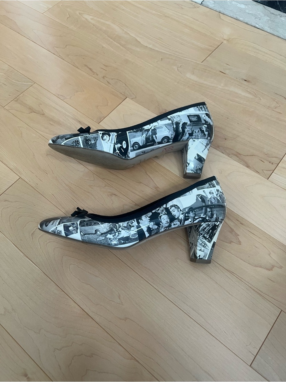 Women's Black & White Photo-Print Tapered Heel Pumps, size 9